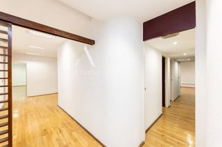 Flat in Avenida corazon de maria 2. Piso exterior en edificio torres blancas