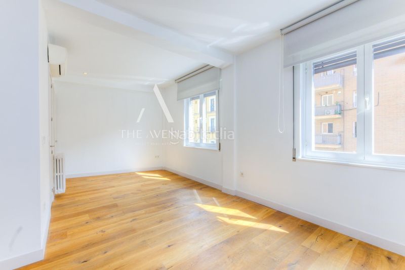 Foto cee1360d-8e86-4bd5-880b-408bb36a66f7. Pis a Palacio Madrid
