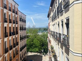 Piso  Plaza moreria. Piso para reformar en la latina