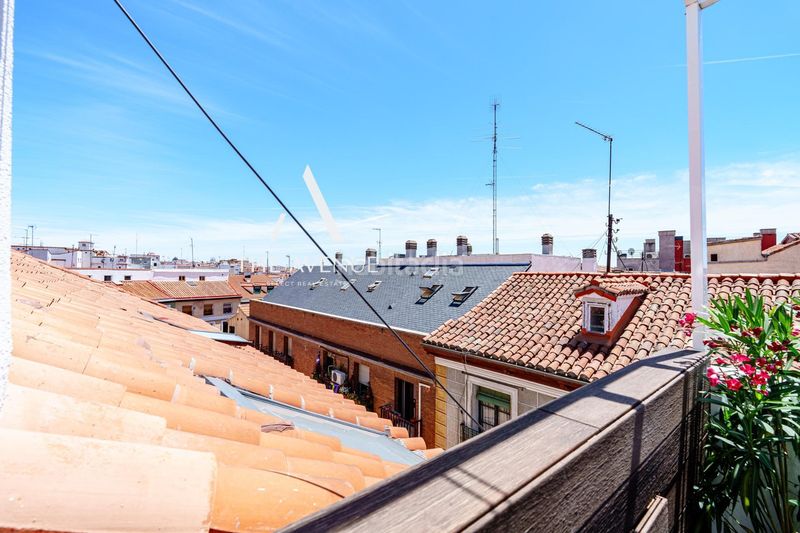 Foto 750afaaf-ff69-4b90-8d91-6ae6b28513ae. Àtic amb calefacció a Embajadores-Lavapiés Madrid