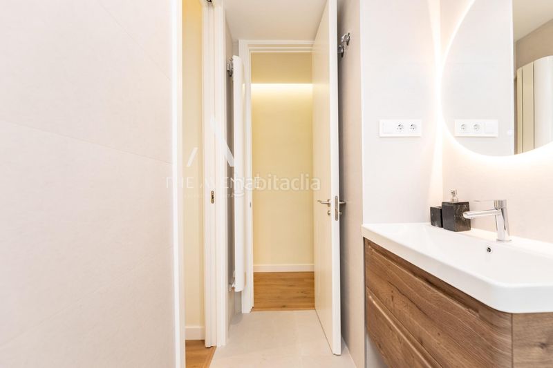 Foto 57966d59-890f-4958-b5e6-b777995a786a. Pis amb calefacció piscina a Niño Jesús Madrid