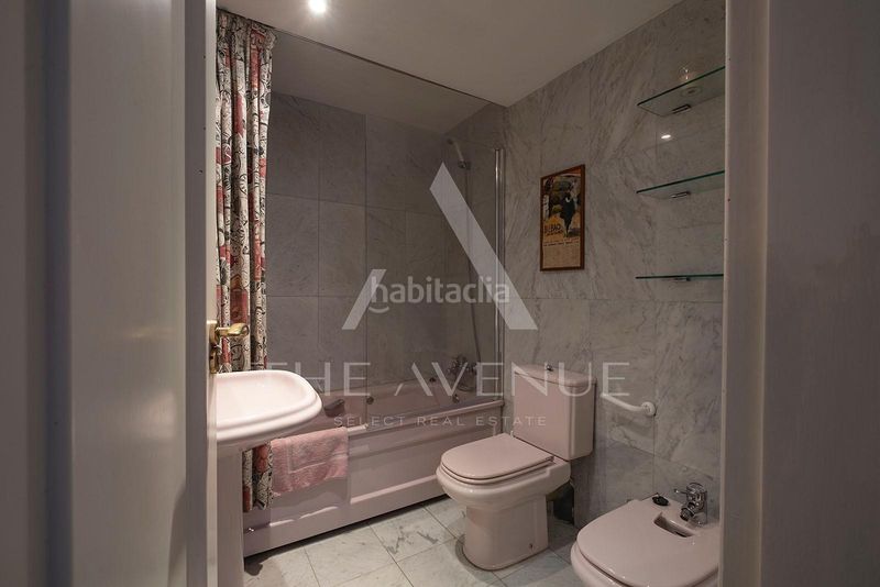 Foto f1290b6a-d5c2-4b2e-9e59-5ae7b75a9075. Àtic a calle de manuel gonzález longoria 8 a Trafalgar Madrid