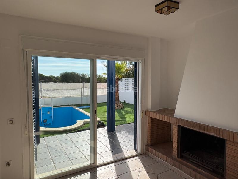 Foto cc28db90-69bd-4a85-bada-321db89dad30. Xalet amb xemeneia calefacció aparcament piscina a Almonte