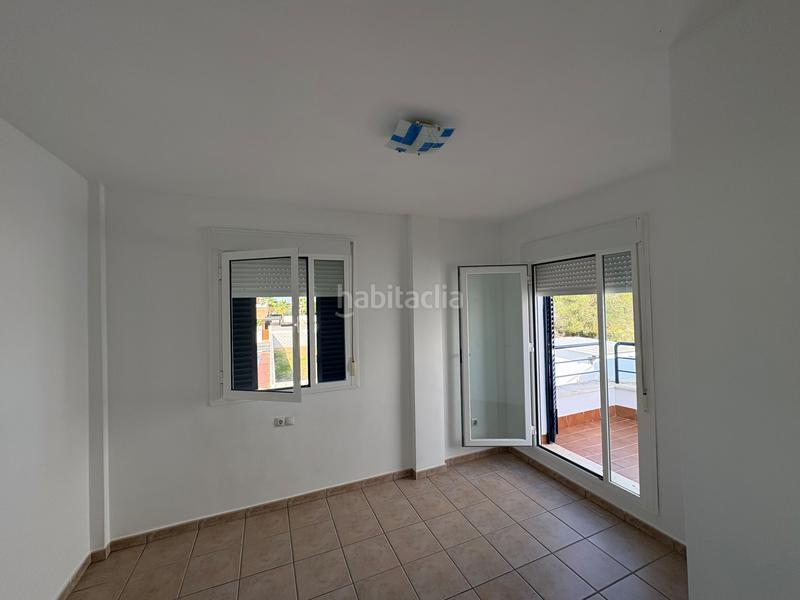 Foto d54cd75b-5e0b-463d-b9f3-3fd3f5a7836a. Xalet amb xemeneia calefacció aparcament piscina a Almonte