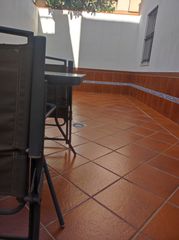 Xalet  Calle san benito. 180 m² · 3 plantas · 3 dormitorios · terraza · azotea · junto a