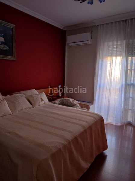 Foto f11ca4f9-9be0-4466-8d02-10f798f7bf78. Chalet en calle san benito 11 casa chalet san jose 180 m² · 3 plantas · 3 dormitorios · terraza · azotea · junto a sevilla en San Jose de la Rinconada
