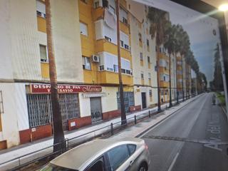 Local Comercial en Avenida del Nuevo Colombino 12