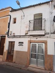 Maison à Calle san gregorio 24. Vivienda con patio. c/ san gregorio nº 46. arroyo de la luz