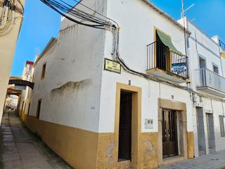 Appartement à Calle juan muñoz chaves 1. Venta vivienda en arroyo de la luz (cáceres)
