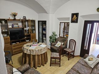 Planta baixa en Calle juan xxiii 9. Venta planta baja con patio en aliseda (c�ceres)