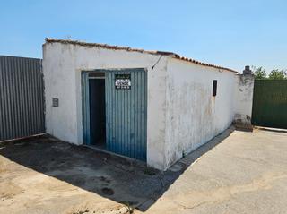 Bâtiment à usage industriel à Barrio san antón 18. Venta cochera en brozas (cáceres)