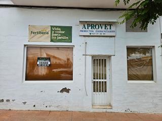 Local commercial à Avenida gabriel y galán 24. Venta local comercial en brozas (cáceres)