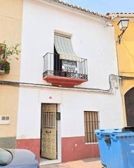 Casa a Calle constitución 5. Venta casa con patio en aliseda (cáceres)