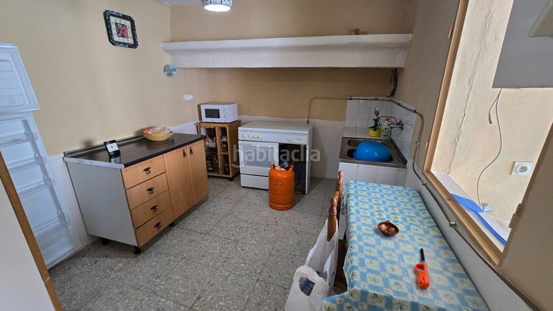 Foto b0910af4-f798-444e-abad-251344febb31. Casa a calle chaparro 35 a Aliseda