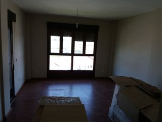 Pis  Avenida gabriel y gal�n. Piso. c/ plaza toros, 3, 2�izq. brozas.