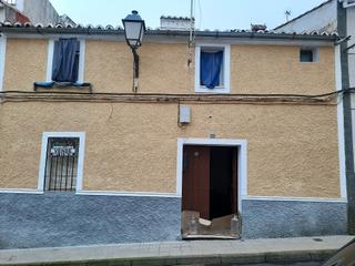 Maison à Calle virgen 45. Vivienda y tinado. c/ virgen, 11 y 25. aliseda (cáceres).