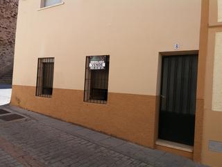 Maison à Calle juan xxiii 43. Vivienda con patio. c/ juan xxiii, 8. aliseda.