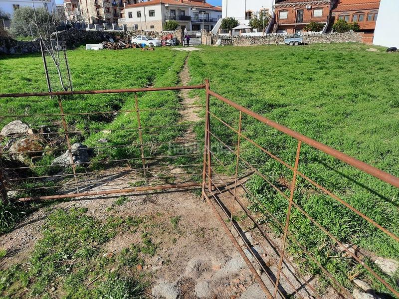 Foto 3d9caa86-25da-43f7-a6e2-16d73a42c31c. Wohngrundstück in calle luis chamizo 17 in Navas del Madroño