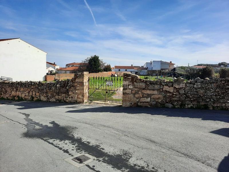 Foto 8b0f5a3e-8e72-44e6-8bd1-9ab84cd746fd. Wohngrundstück in calle luis chamizo 17 in Navas del Madroño