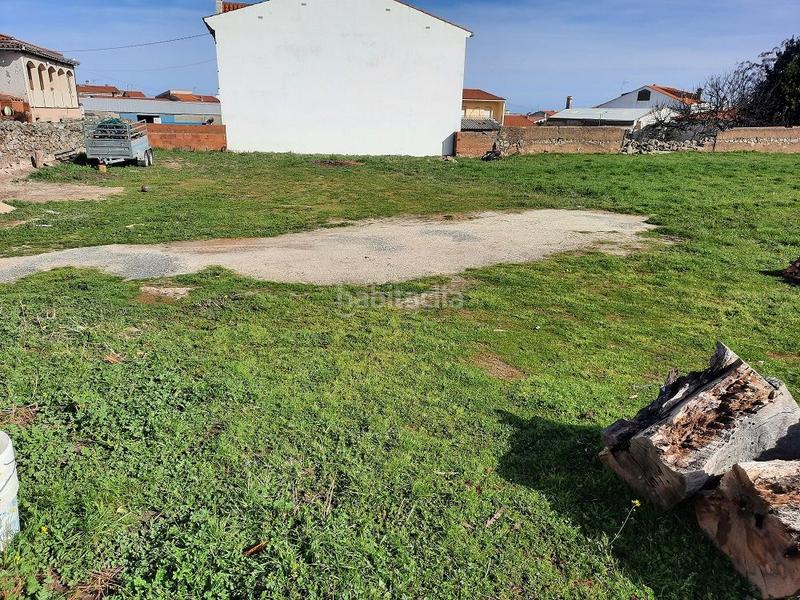 Foto e3b32717-9f1e-4bc0-b2b8-3650128e7671. Wohngrundstück in calle luis chamizo 17 in Navas del Madroño