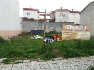 Terreno residenziale in Avenida de extremadura 68. Parcela urbana. avda. extremadura nº 72. navas del madroño.
