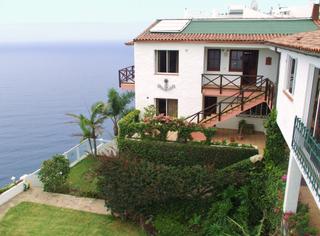 Chalet à Cuesta de la Villa. Venta exclusiva villa en ubicación privilegiada.