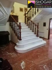 Casa a Valdepeñas. Casa en venta en centro, 3 dormitorios.