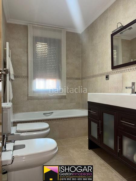 Foto f2347171-72d8-4198-8a8d-6a81970f2046. Xalet amb calefacció aparcament a Valdepeñas