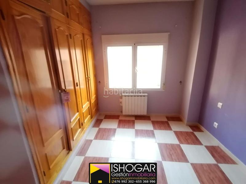 Foto 1662f2aa-416e-45eb-b487-33de8b2aa5b7. Pis amb calefacció a Valdepeñas