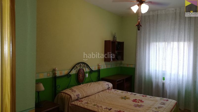 Foto 1cdc83bf-d901-48b5-b5e6-4f8fbdfac2c1. Casa amb calefacció aparcament piscina a Valdepeñas