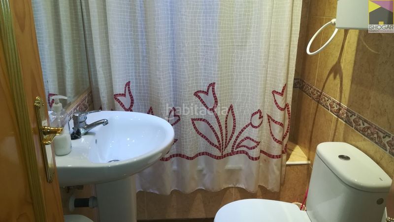 Foto b7d49d1e-4b71-4bb2-8e3b-2e474142bc66. Casa amb calefacció aparcament piscina a Valdepeñas