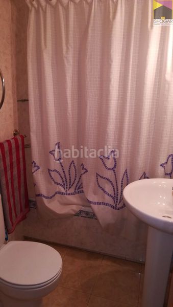 Foto cbb45e3c-3a7d-44ed-b97a-85de99b8b911. Casa amb calefacció aparcament piscina a Valdepeñas