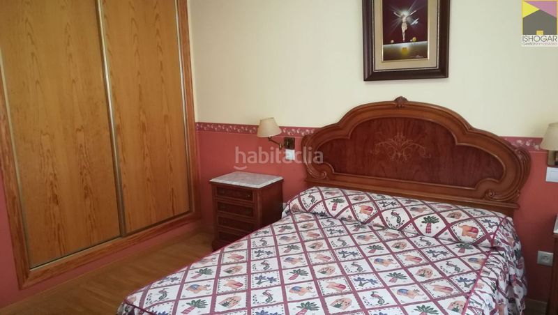 Foto cce16697-6cca-42cb-b082-2152678c84b3. Casa amb calefacció aparcament piscina a Valdepeñas