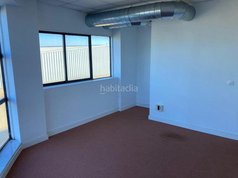 Foto 1be9a6c0-c569-45b5-a09a-f69fa6e79741. Rent industrial building in Gelves