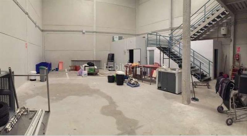 Foto c2f73c39-e4b4-4e1c-836f-f88b5ca9ca21. Industrial building in La Paz Alcalá de Guadaira