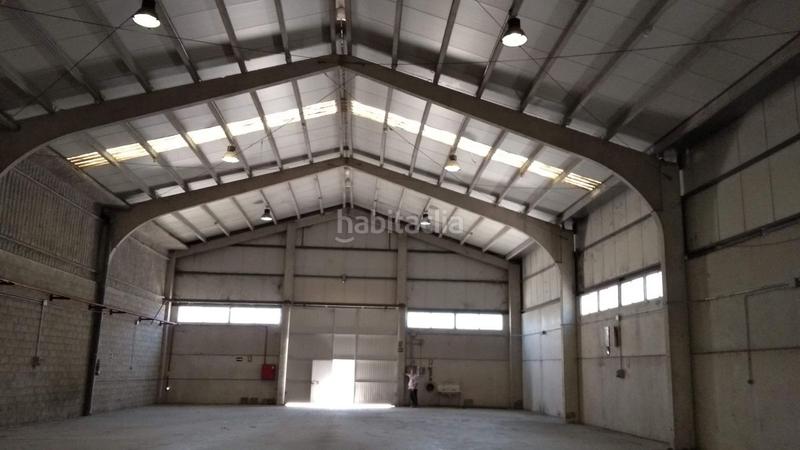 Foto a32b7f20-4beb-40f6-a4d9-8262b6371833. Industrial building in Mairena del Alcor
