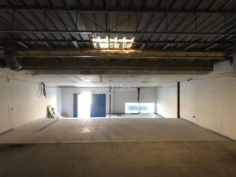 Foto 805cd405-fa3e-4e75-8105-3e8ddfe0eaf3. Capannone industriale in La Paz Alcalá de Guadaira