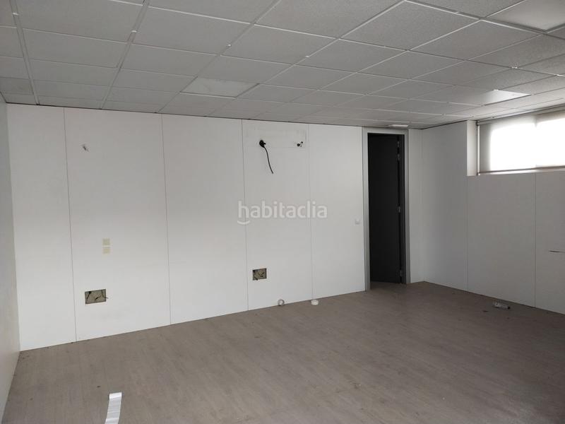 Foto 75a2afba-fc18-4a24-924a-ed445739235b. Nau industrial a La Paz Alcalá de Guadaira