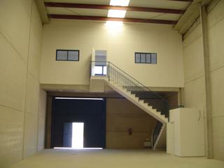 Rent Industrial building in La Paz. Nave industrial en alquiler en políg.industriales  la red, 1 dor