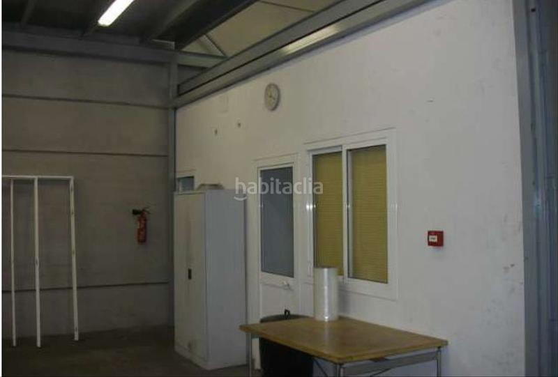 Foto 3aed8972-71d3-4be1-bc48-fe9c20909293. Bâtiment à usage industriel dans La Paz Alcalá de Guadaira