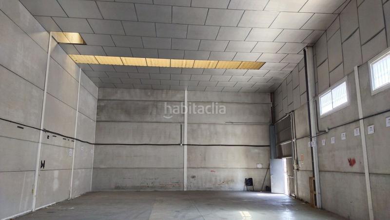 Foto 38049ba5-5c8d-4ae1-8af3-70ed9f9863e0. Nau industrial a La Paz Alcalá de Guadaira