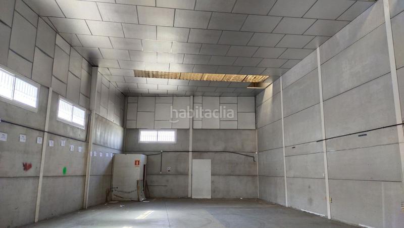 Foto b89579f1-cb6b-49bf-801a-7b9a4811b326. Nau industrial a La Paz Alcalá de Guadaira