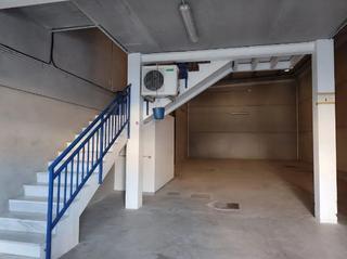 Nau industrial a Camas. Nave industrial en venta en polígono los girasoles, 1 dormitorio