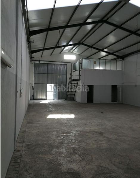 Foto 1f1eb4fe-8785-49c1-be6d-f9a4fd6c759b. Bâtiment à usage industriel dans La Paz Alcalá de Guadaira
