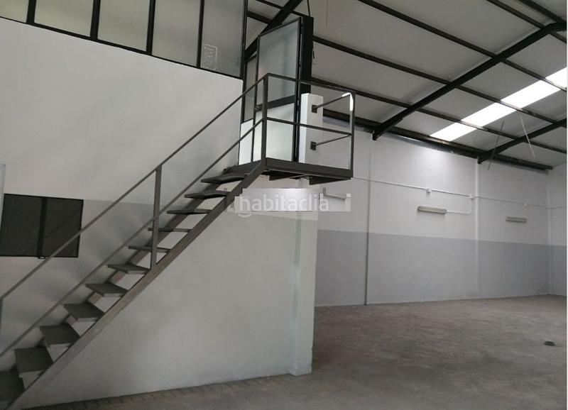 Foto fdc35d59-2f65-49af-8bc7-209784da01a7. Bâtiment à usage industriel dans La Paz Alcalá de Guadaira