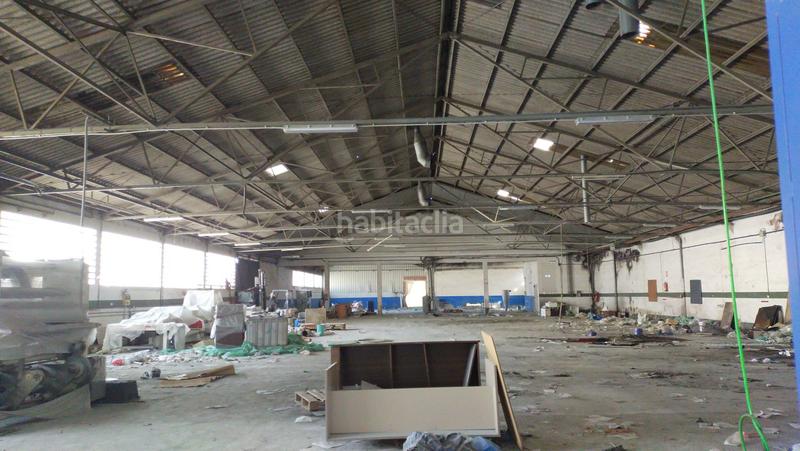 Foto 4c8f15bf-22d5-4777-bb9f-ba29b6970891. Rent industrial building in La Paz Alcalá de Guadaira