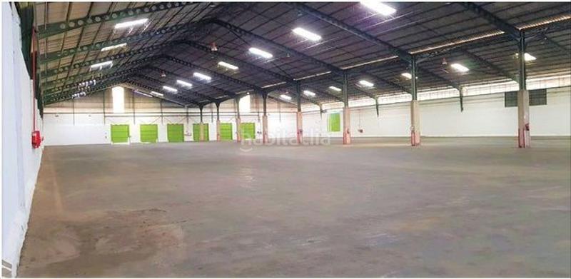 Foto 1018f63f-e38c-4e4c-8c3b-4dd1bb772c4a. Rent industrial building in La Paz Alcalá de Guadaira