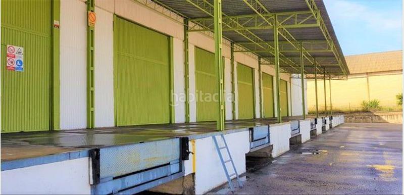 Foto 9b92ae86-0e44-45a9-a3ed-fe6386c4897d. Rent industrial building in La Paz Alcalá de Guadaira