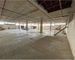 Rent Industrial building in La Paz. Nave industrial en alquiler en zona la paz, 2 dormitorios.