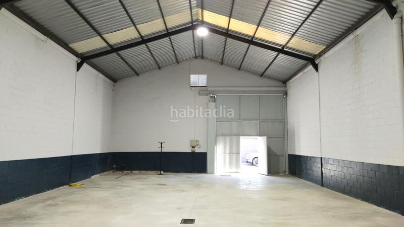 Foto b99049ab-079c-4a93-85be-2dca847bbde4. Nave industrial  en venta en políg.industriales la red. en Alcalá de Guadaira